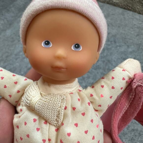 Corolle MiniReve Mini Reve Pink Heart Riviera Doll Blanket Mini - Picture 4 of 8